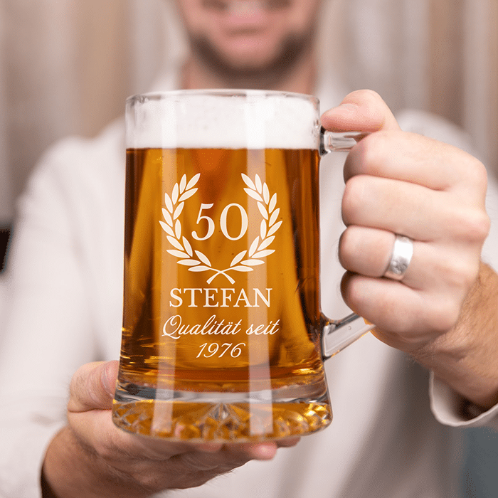 Bierkrug mit Gravur