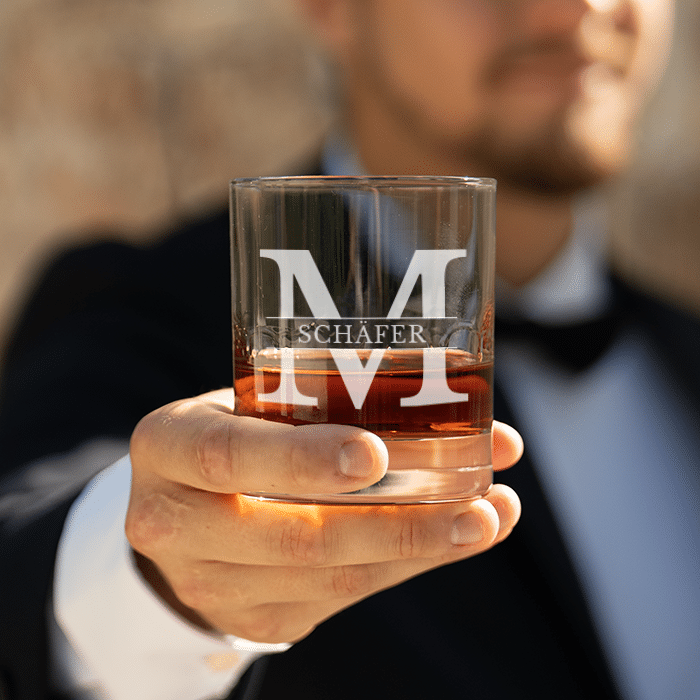 Whiskyglas mit Gravur, Initiale