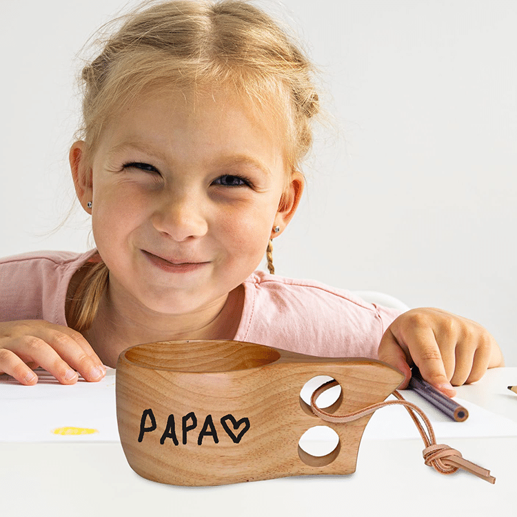 Kuksa mit Kinderhandschrift, Geschenk für Papa