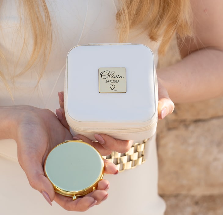 Schmuckkästchen mit Gravur und Spiegel