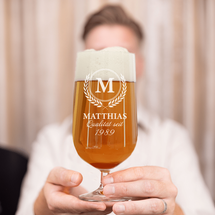 Ein Bierglas ist eine schöne Geschenkidee.