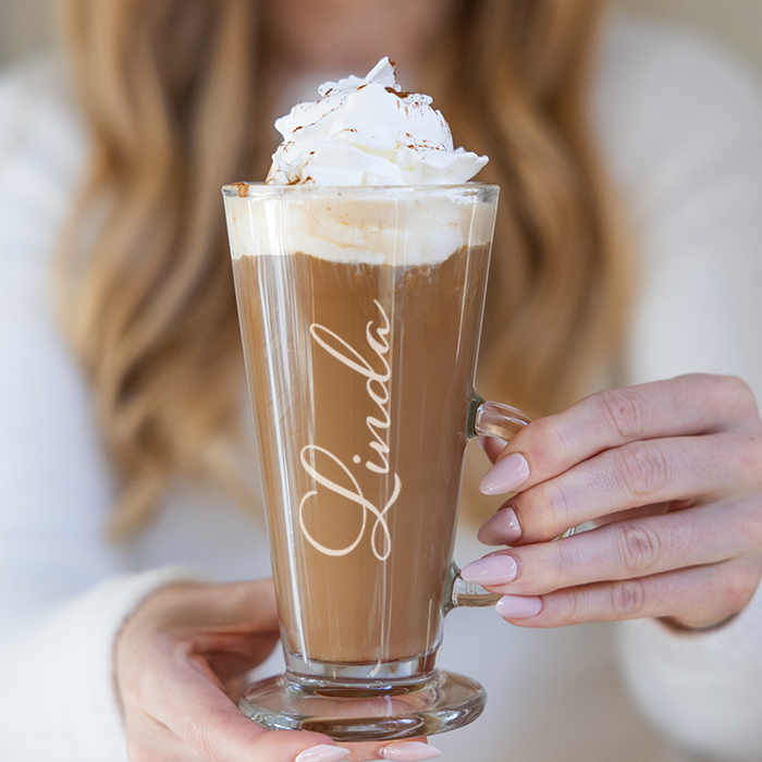 Kaffeeglas mit Gravur, Schreibschrift