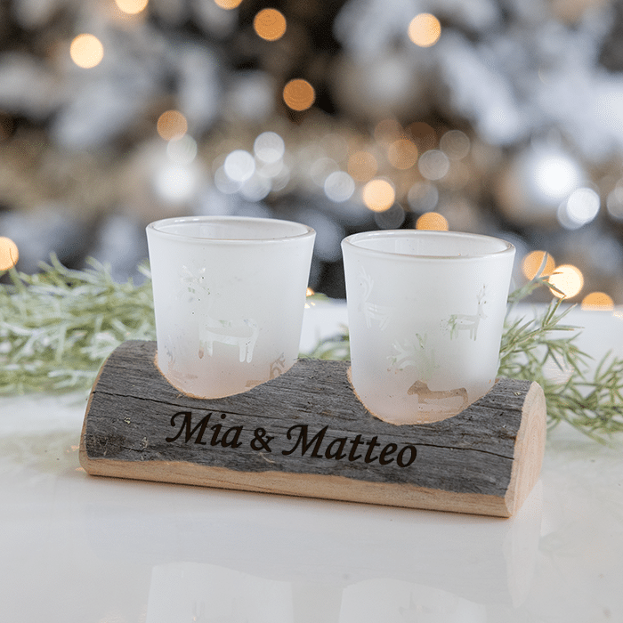 Schnapsgläser im Kiefernholzständer mit Gravur, satiniert