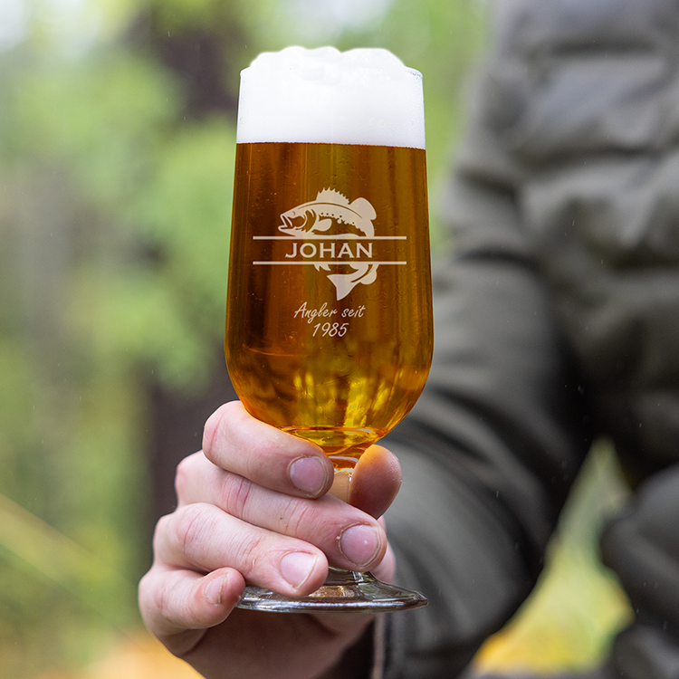 Bierglas mit Gravur, Angeln