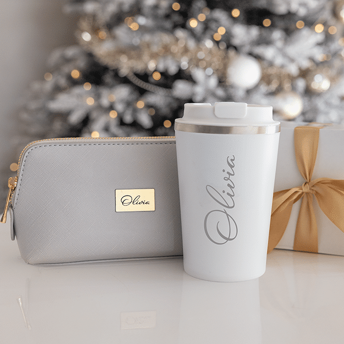 Kosmetiktasche und Thermobecher, Weihnachtsgeschenk