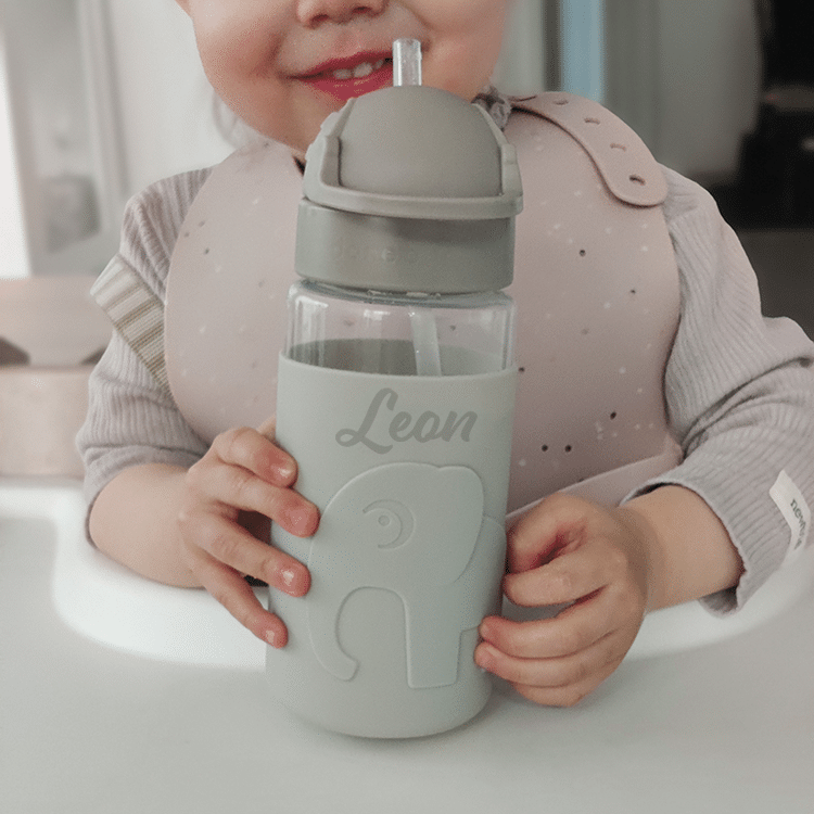 Done by Deer Trinkflasche mit Namen, Geschenk für Kinder