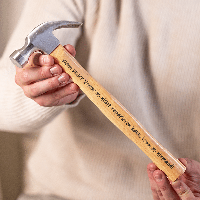 Hammer mit Gravur